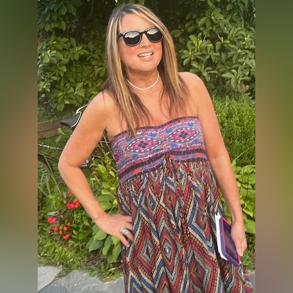 Meet your Posher, Aline - Picture 1 of 16